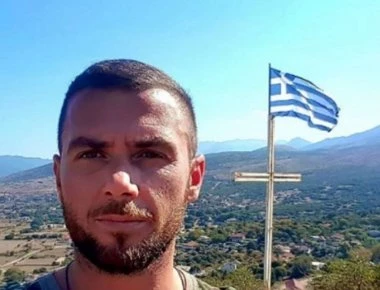 Οι Αλβανοί εμποδίζουν τα λεωφορεία από την Ελλάδα να φτάσουν στους Βουλιαράτες